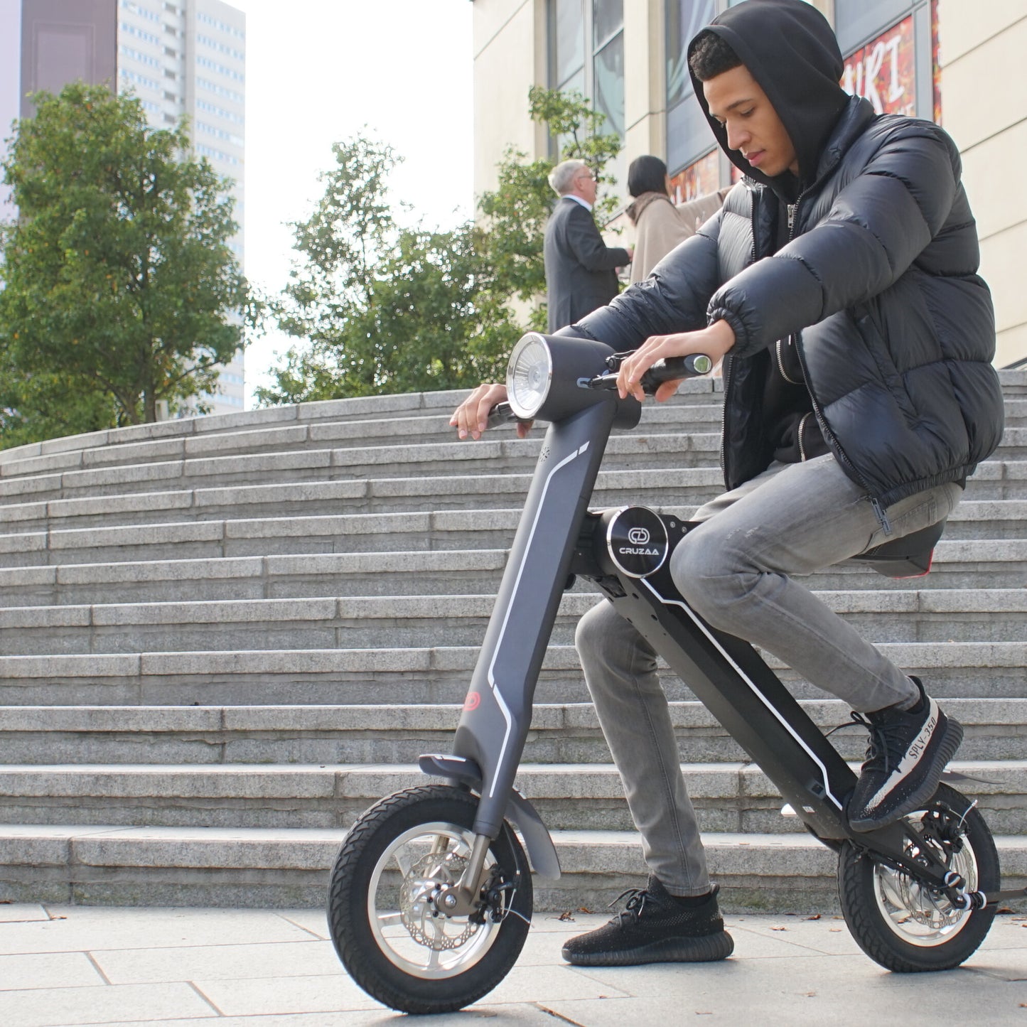 Cruzaa E-Scooter Pro Electric Scooter Carbon Black city ride