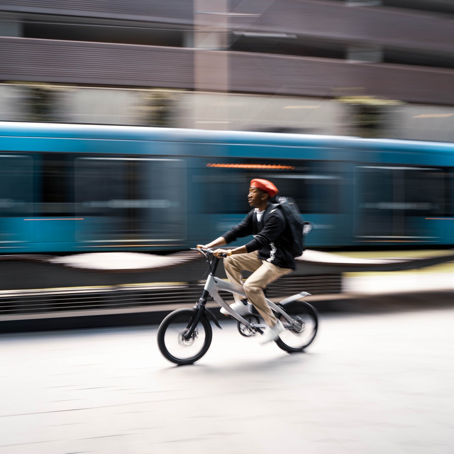 Cruzaa Carbon Black Electric Bike Train Station 1