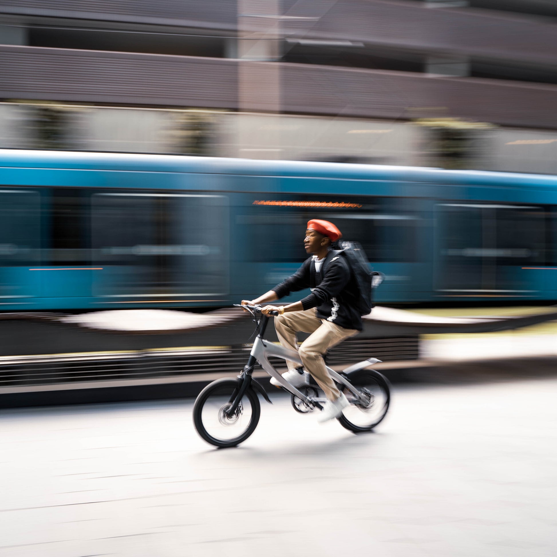 Cruzaa Carbon Black Electric Bike Train Station 1