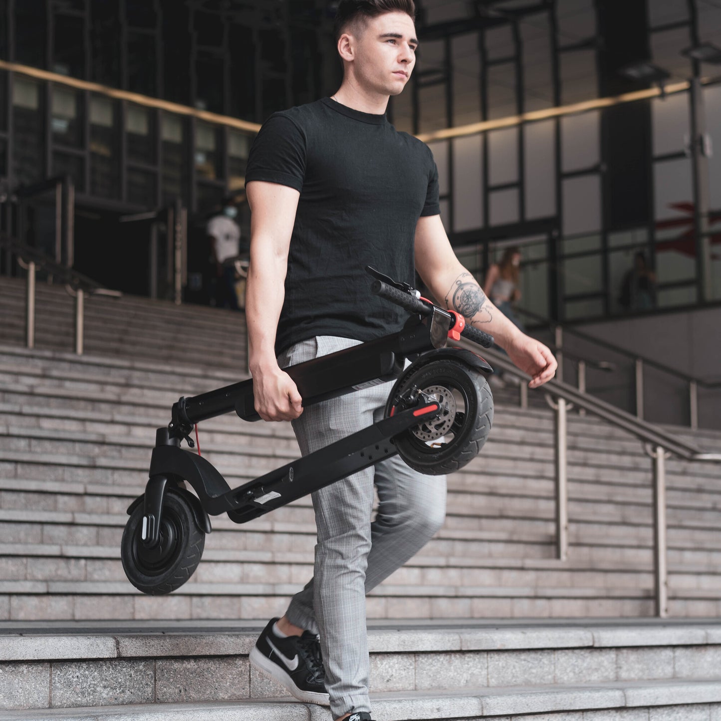 Cruzaa Commuta Electric Scooter 45km Range Foldable Portable