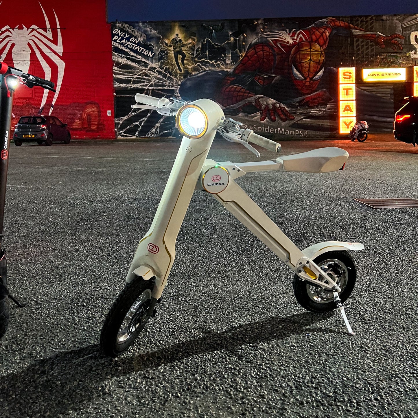 Cruzaa E-Scooter Pro Racing White Electric Scooter Outside