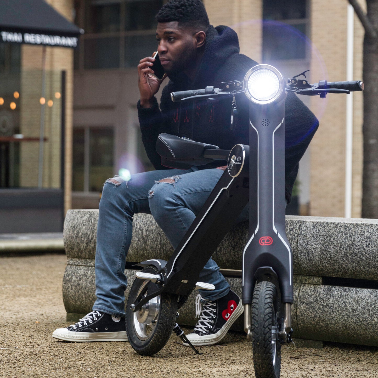 Cruzaa E-Scooter Pro Electric Scooter Carbon Black relax