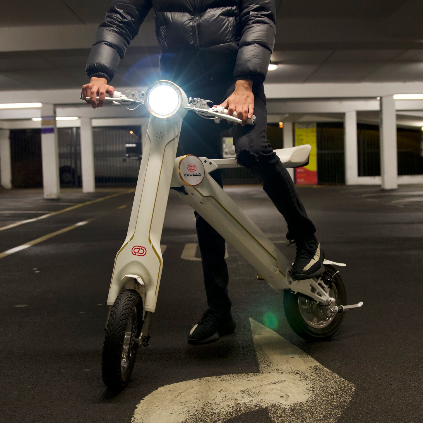 Cruzaa E-Scooter Pro Racing White Electric Scooter Parking Lot