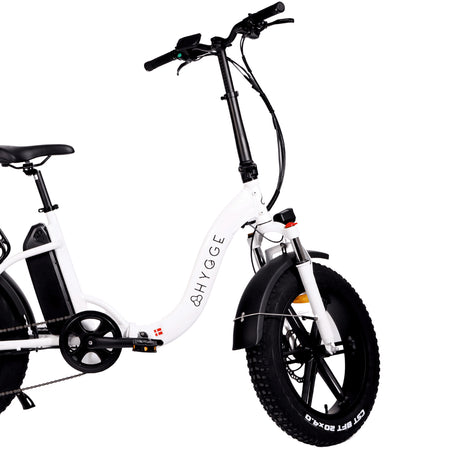 Hygge Vester Step Electric Bike Heron White Front Tyre View
