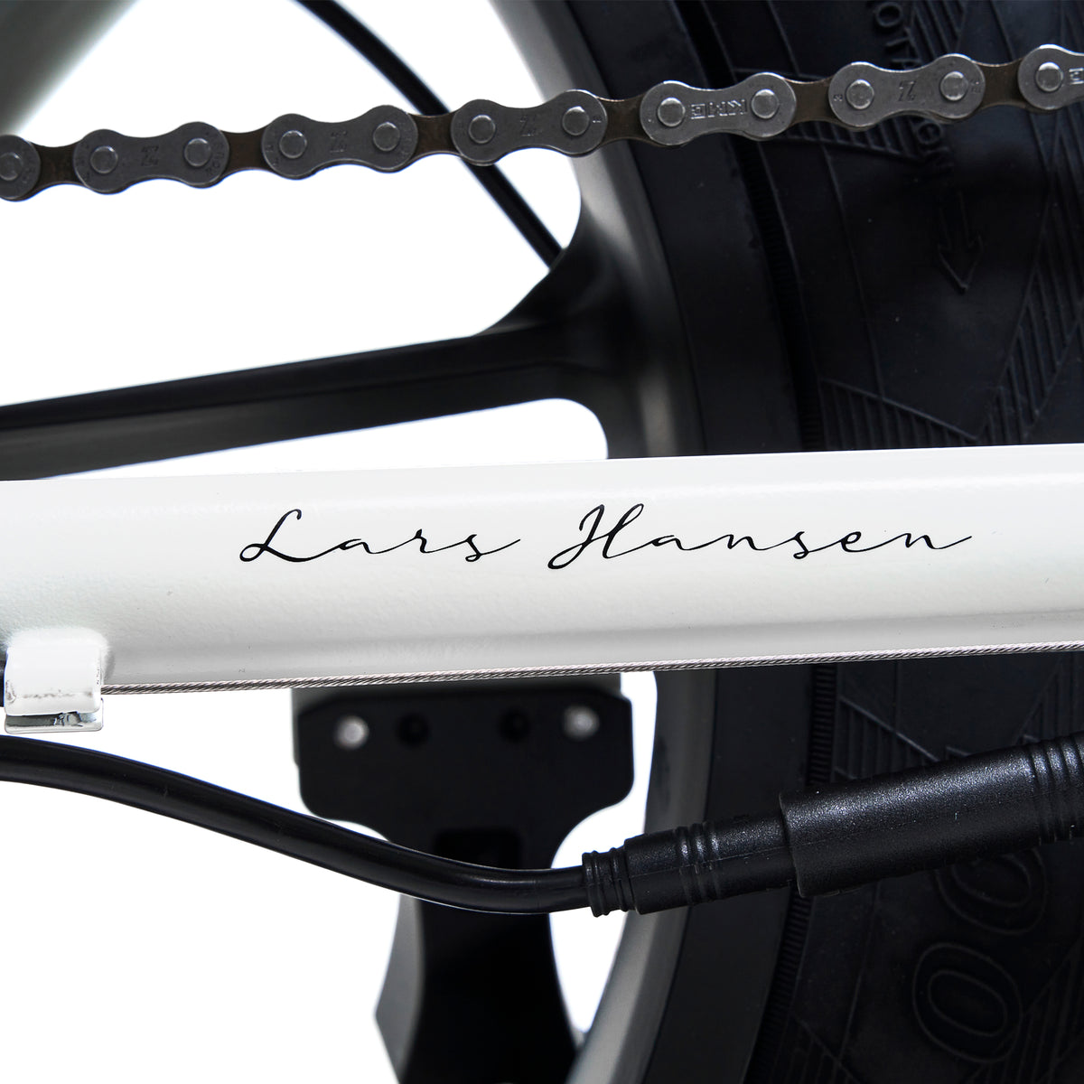 Hygge Vester Step Electric Bike Heron White Chain