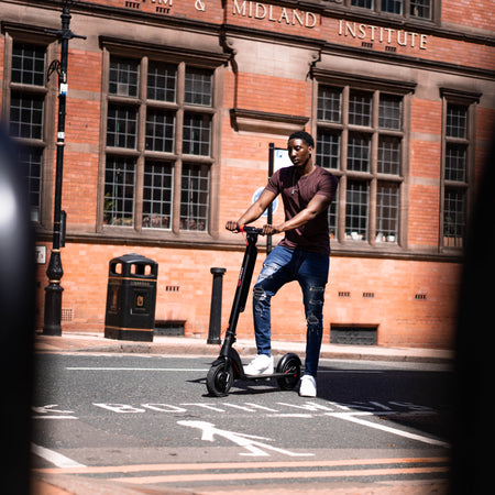 Cruzaa Commuta Electric Scooter 45km Range Foldable Institute 1